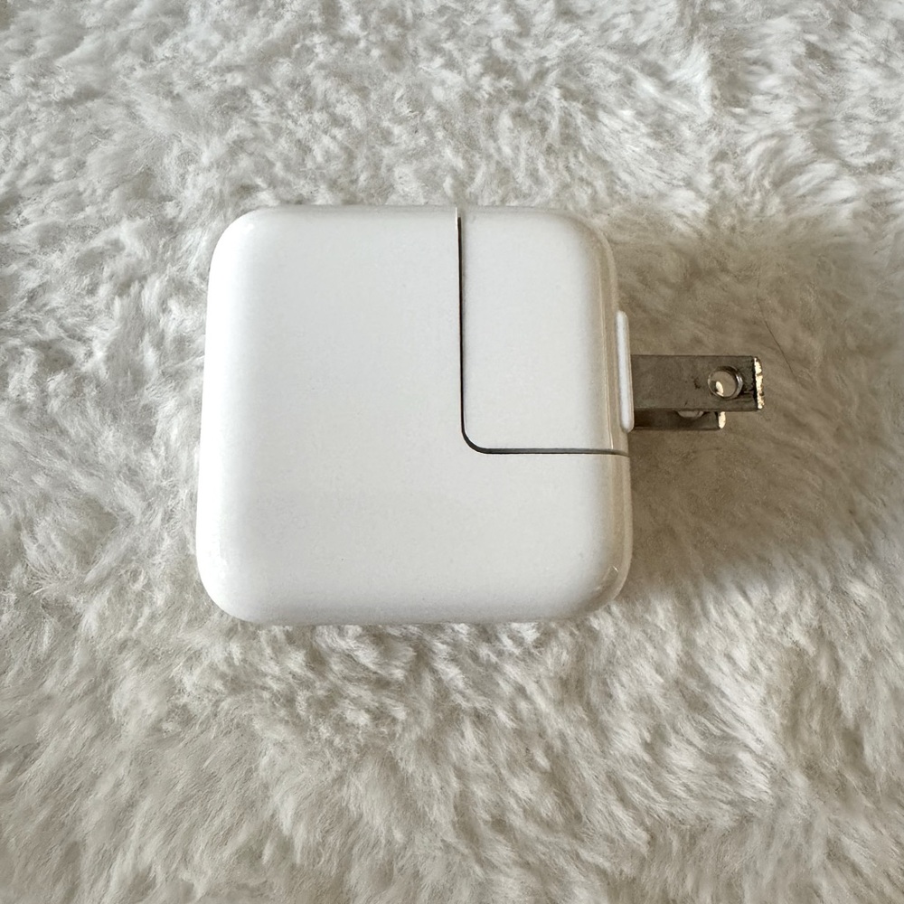 Apple 12W USB Charging Block Power Adapter for cellphone or tablet